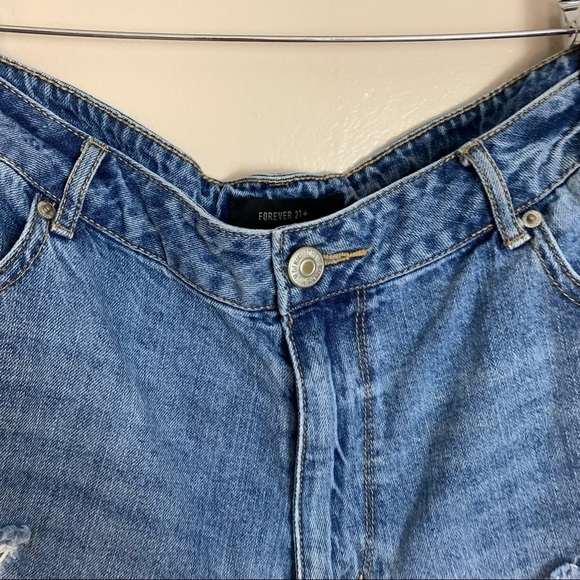 [Forever 21] Denim Distressed Plus Size Cuffed Jean Shorts - Picture 2 of 8